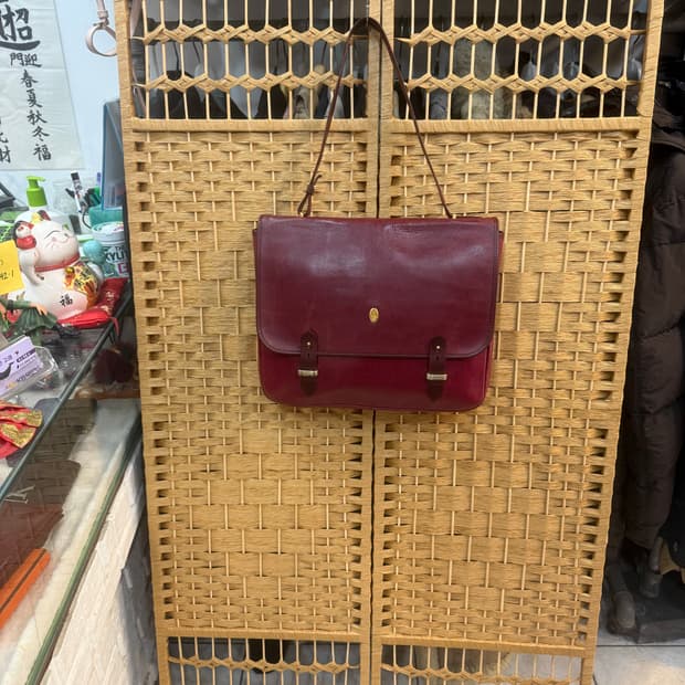 정품 까르띠에 빈티지 숄더백 팝니다