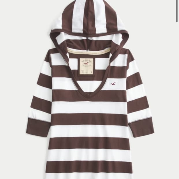 Half-Sleeve Hooded V-Neck t-shirt 홀리스터
