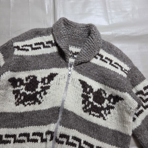 캐나다 코위찬 썬더버드 스웨터