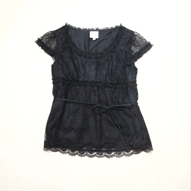 EMMA JAMES _floral lace string top