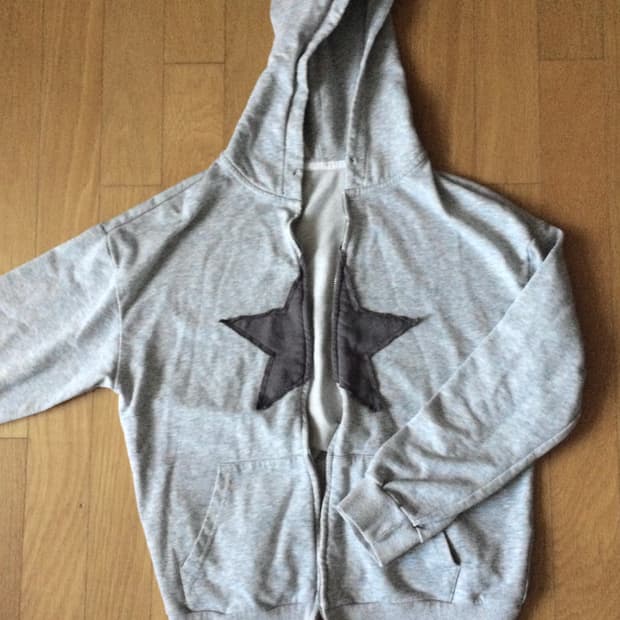 Star Hood Zip-Up