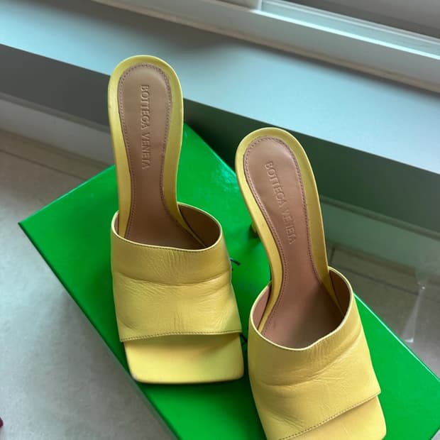 보테가 베네타 샌들 사이즈 36