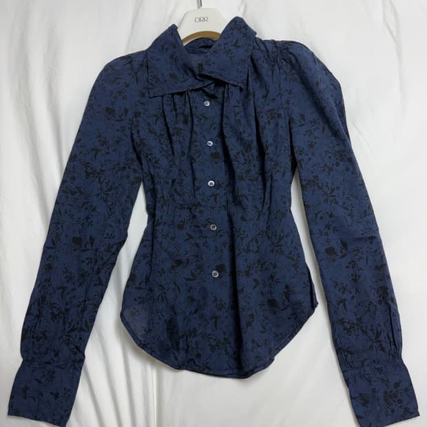 비비안웨스트우드 블라우스