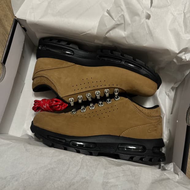 나이키 에어맥스 고아돔 로우 토프 블랙 IU5915