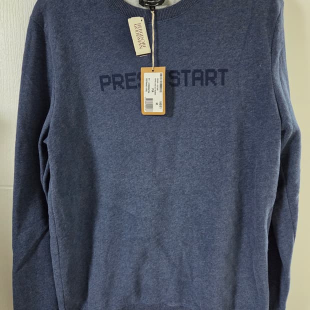 아페쎄 맨투맨 새상품