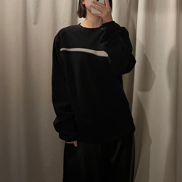 나이키 플리스 맨투맨 블랙