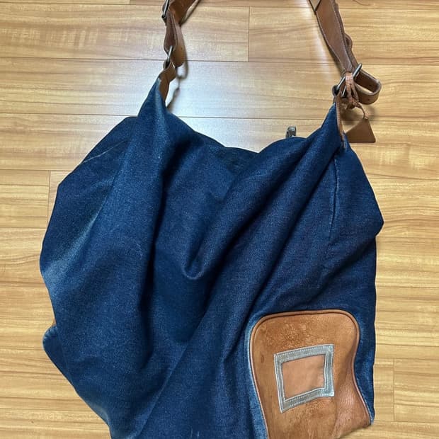 라프시몬스X이스트팩데님 호보백