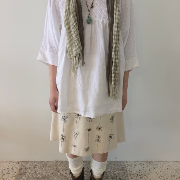 모리걸 화이트 블라우스