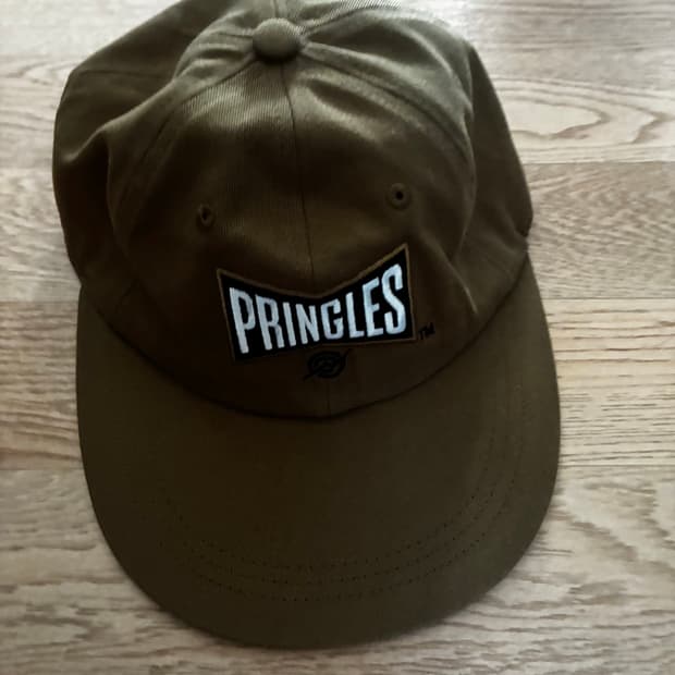 프링글스 X 칼라파타르 보타이 볼캡