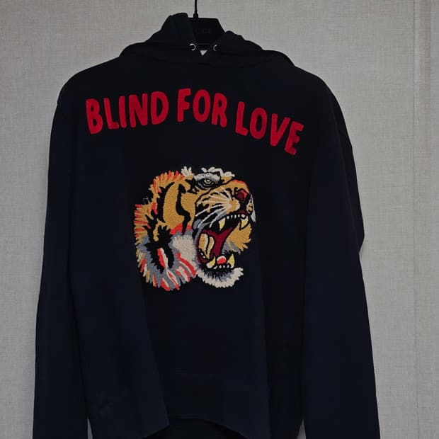 구찌 blind for love 후드티