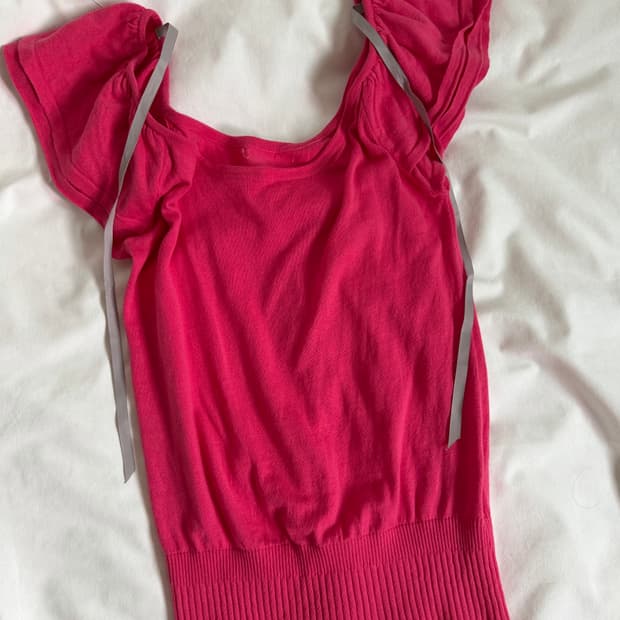 Ribbon ruffle knit top