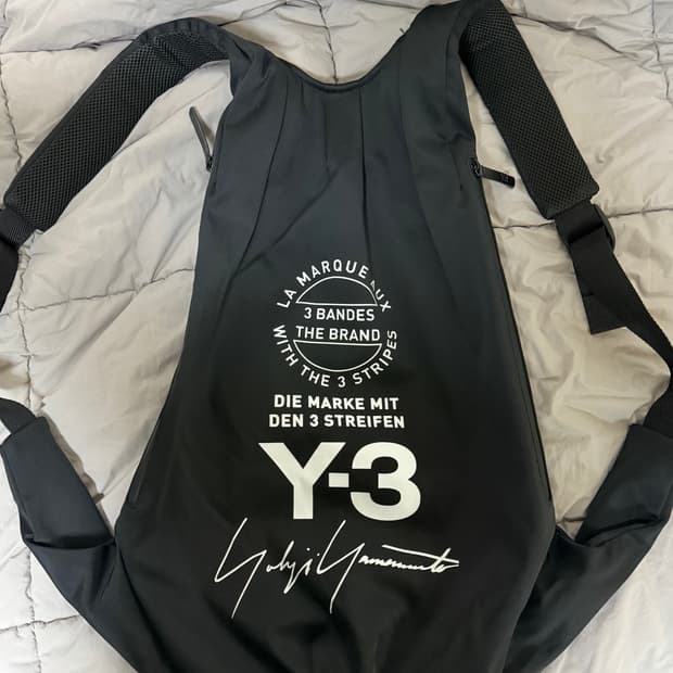 Y-3 요지야마모토 사이드 지퍼 백팩 블랙