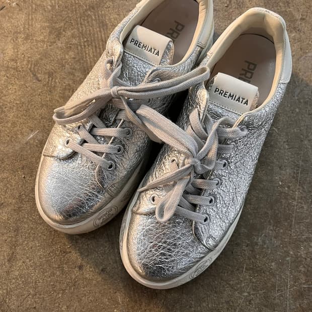 프리미아타 실버 스니커즈 37