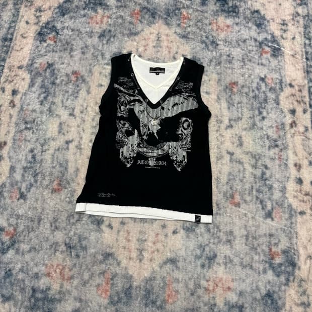 In the attic 00s arhive vkei ribbed slee