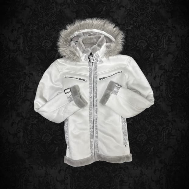 Oriental White Mustang