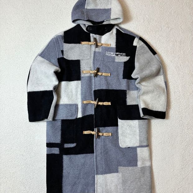 아이앰낫휴먼비잉 17FW 패치 워크 더플 코트 PN6940