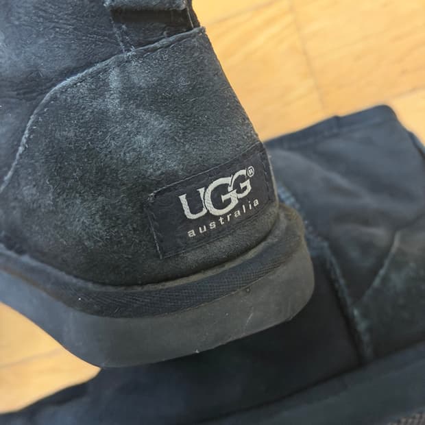 UGG