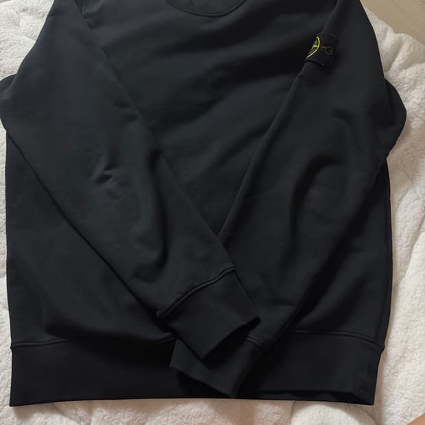 급처 새상품급 스톤아일랜드 맨투맨 블랙 L