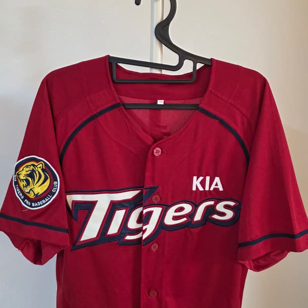 KIA 타이거즈 원정 유니폼 안치홍 마킹