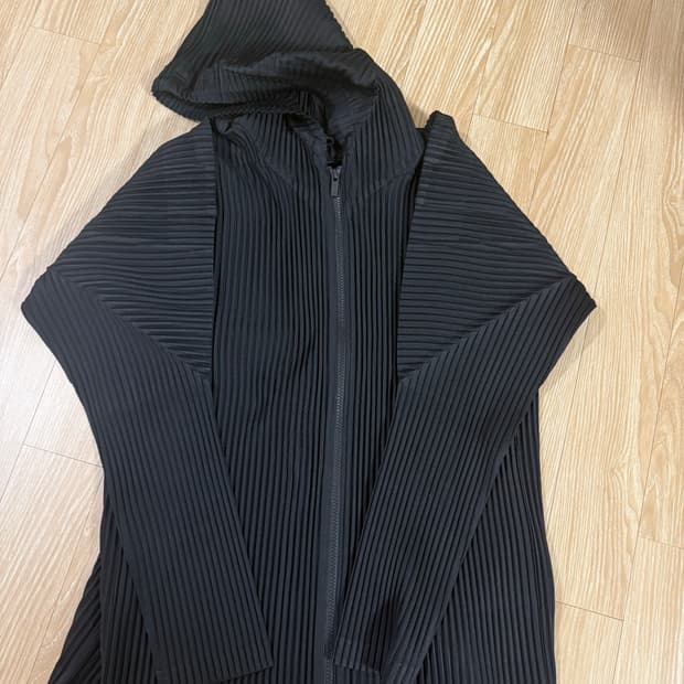 이세이미야케 옴므플리세 후드집업 판매