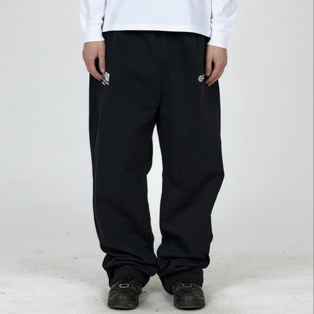플라스틱 프로덕트  MPa SWEATPANTS (BLACK)