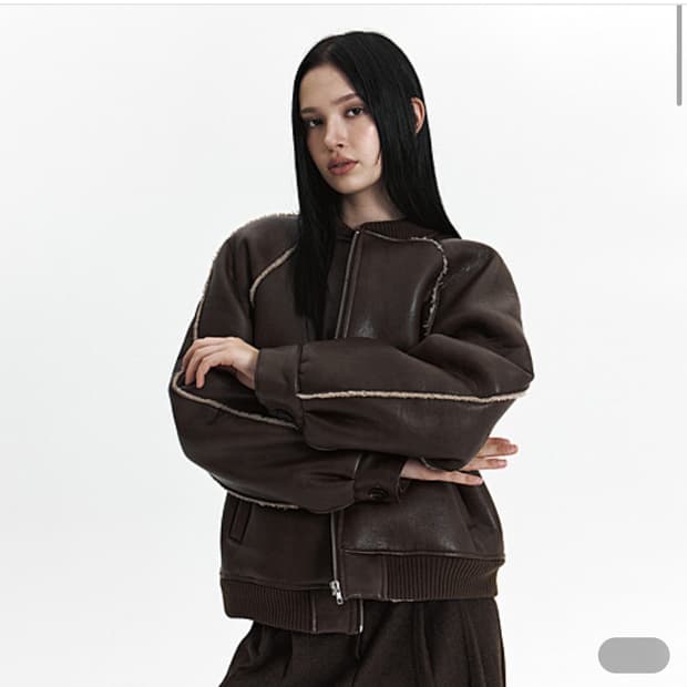 큐리티 C LINE TRIM FAUX SHEARLING JACKET_BR