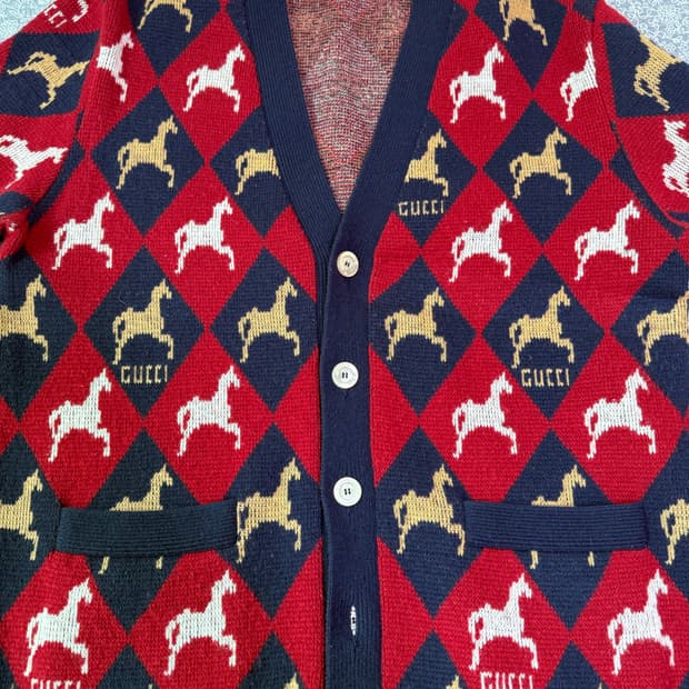 구찌 다이아몬드 울 가디건
