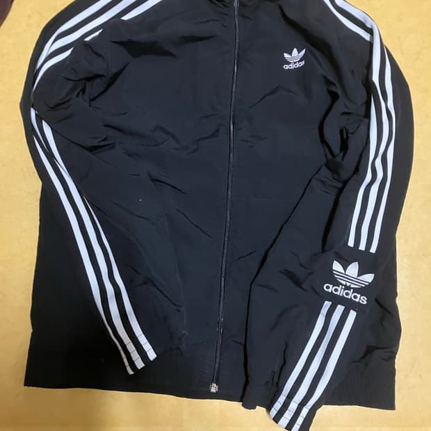 아디다스 바람막이