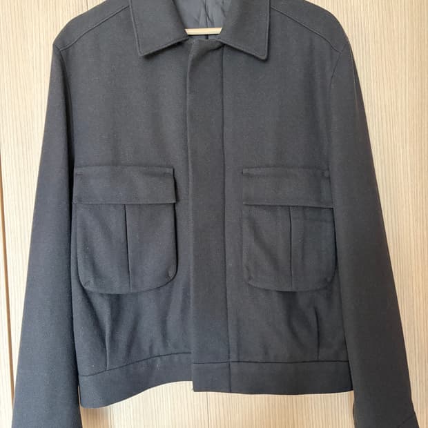 우영미 울 크롭 자켓 브라운 색상