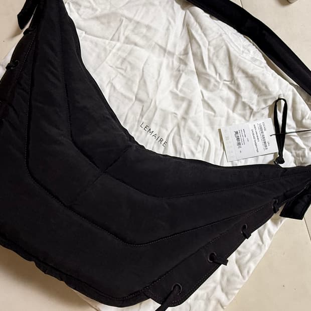 르메르 미디움 소프트 게임백 나일론 캔버스 다크 초콜릿