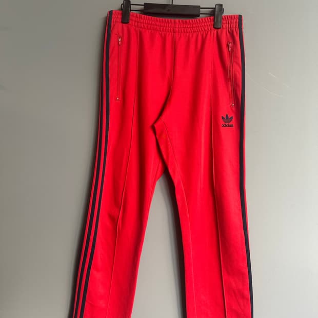 아디다스 유로파 