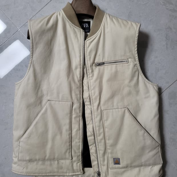 자라 워크자켓 l~xl사이즈 105정 

남성105

