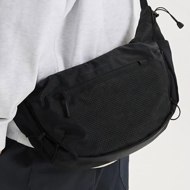 뉴발란스 ess 크로스백/호보백 블랙