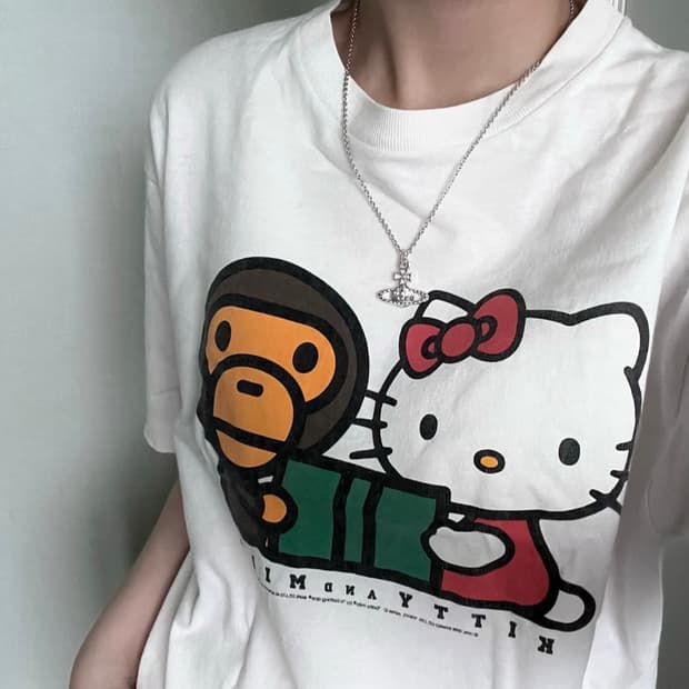 베이프 마일로x 헬로키티 콜라보 반팔
