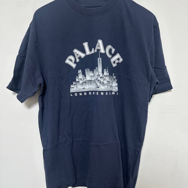 Palace 24ss skyline t shirt navy