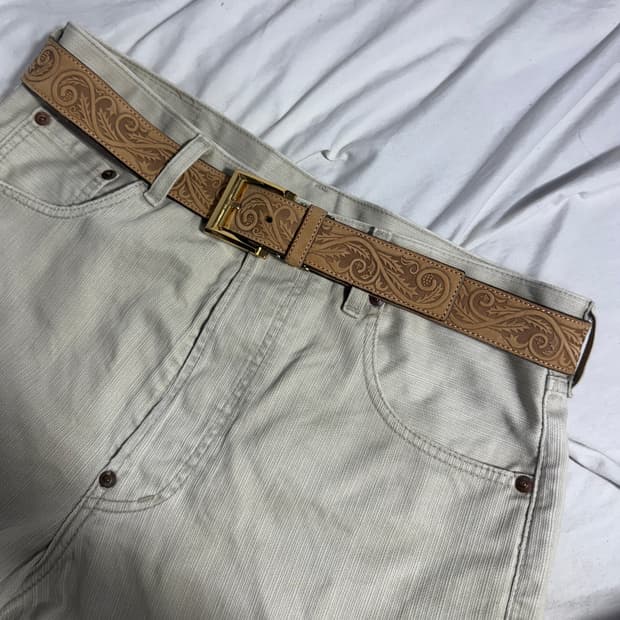 빈티지 웨스턴 엠보싱 레더 벨트