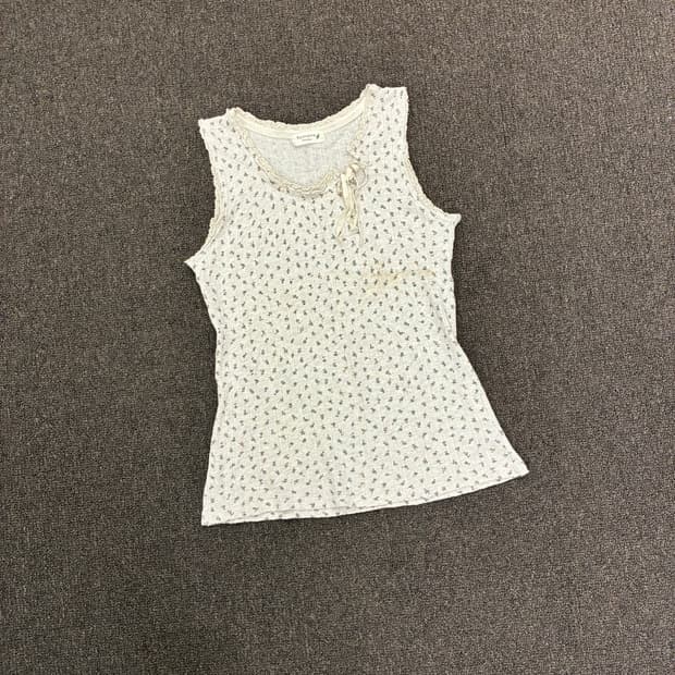 M)Petitreitre 빈티지 여성 꽃무늬 펀칭 나시(이염)