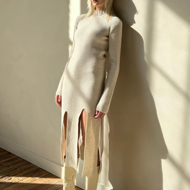 블랙푸시아 아이보리 니트 원피스 트임 디테일 44~55