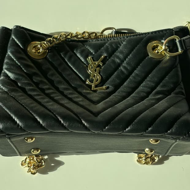 입생로랑 퀄팅 숄더백 블랙