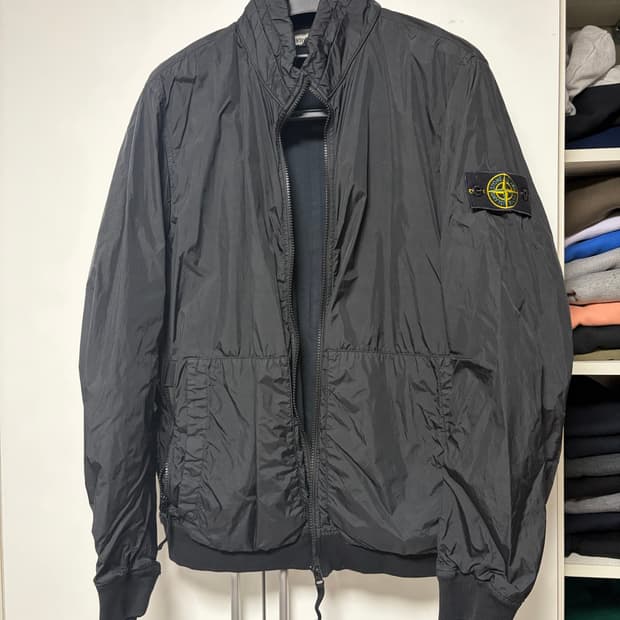 스톤아일랜드 블랙 바람막이 XL