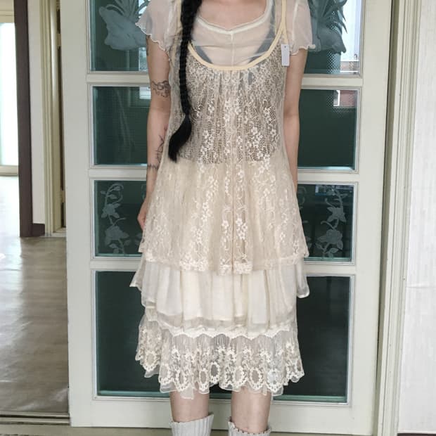 flower pattern lace see through sleevele