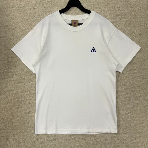 (S) 나이키 ACG 화이트 반팔티