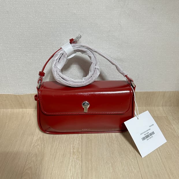 새상품 정가11만원 스탠드오일 디토 숄더백 레드 와인