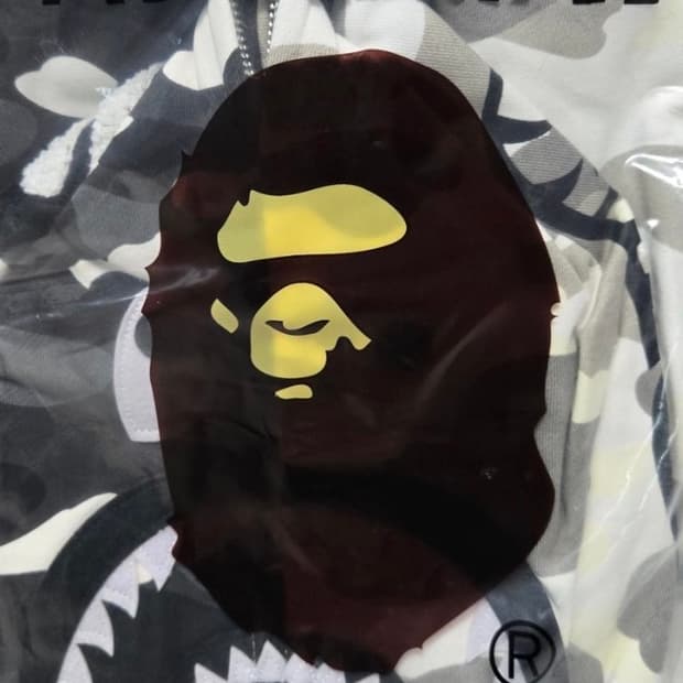 베이프 아수라 시티카모 화이트(백계) 샤크후드집업 새상품