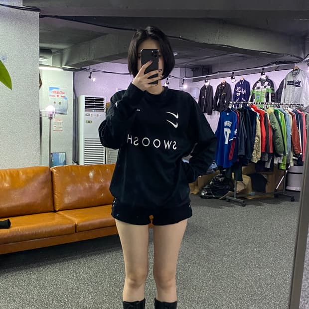 나이키 더블 스우시 빅로고 브랙 트레이닝 맴투맨 B2895