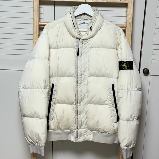 스톤아일랜드 크링클랩스 아이보리x화이트 숏패딩 자켓