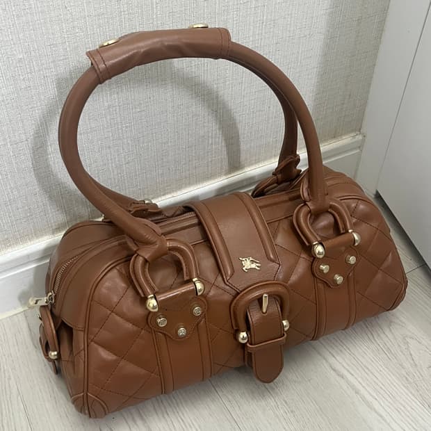 (정품) 버버리 프로섬 로고 레더 토트백