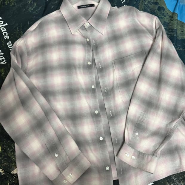 [3] 해칭룸 옴브레 크롭 체크셔츠