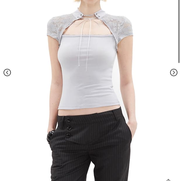 힐다 Tie-Neck Lace Slim Tee 그레이