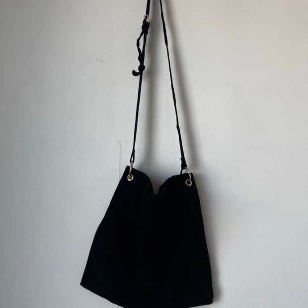 자라 리얼스웨이드 숄더백